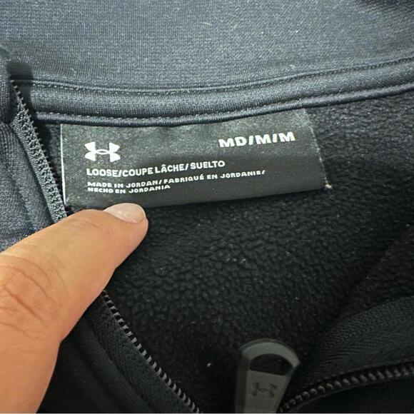 Under Armour Pullover - Picture 3 of 3